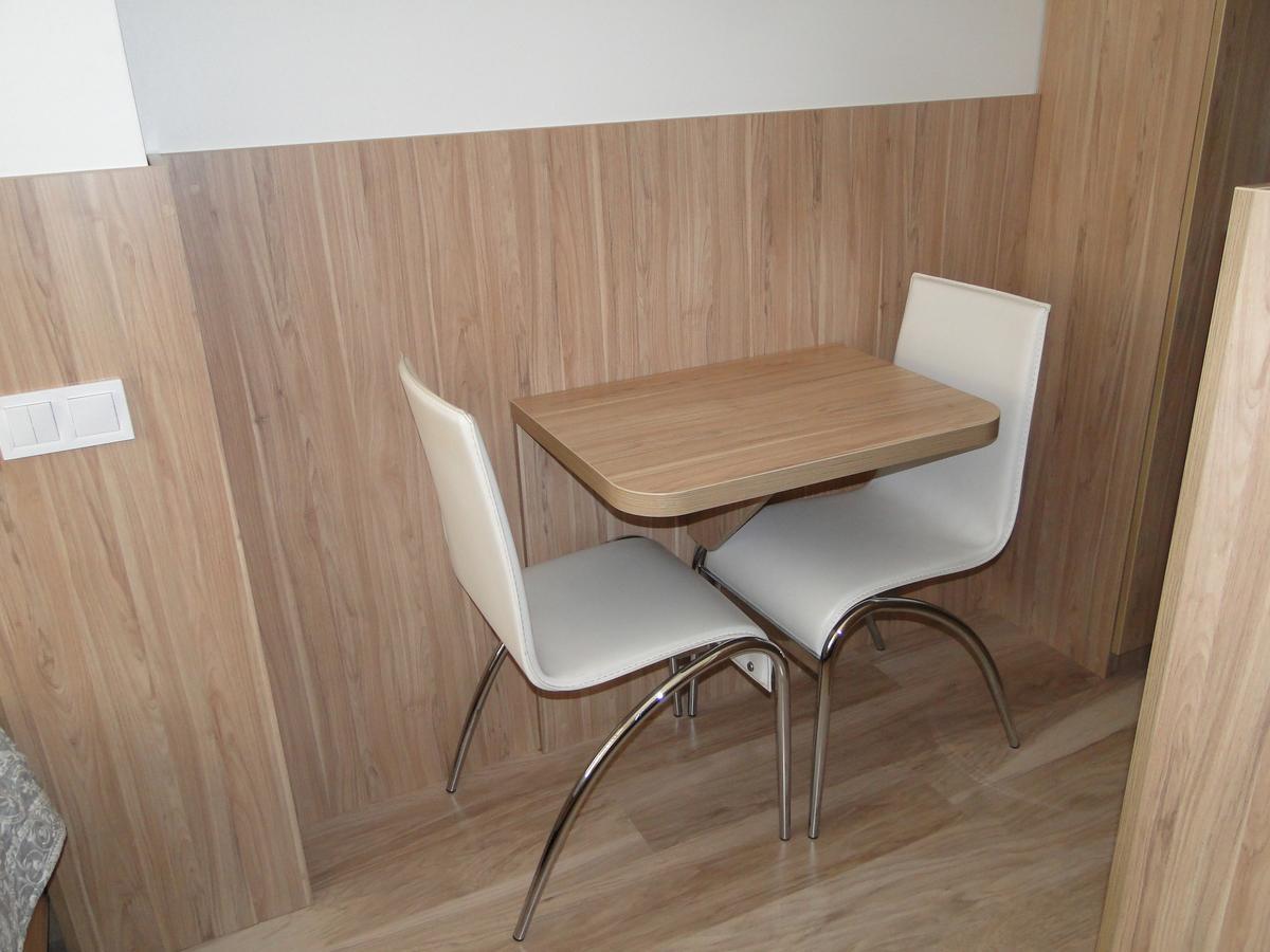 Mini Elegant Hotel Kyiv Exterior photo